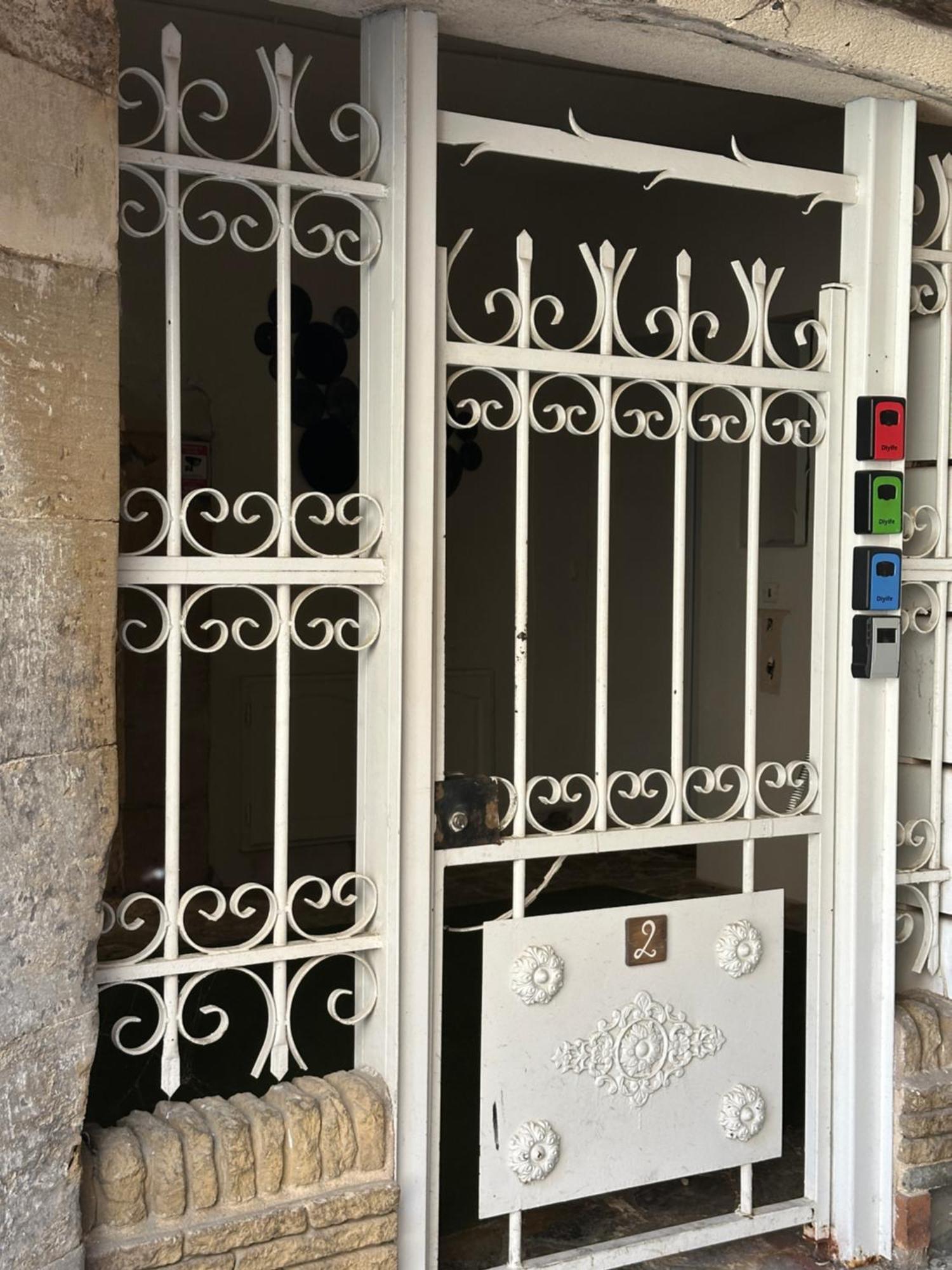 L Atelier De La Sorgue Apartment L'Isle-sur-la-Sorgue Bagian luar foto